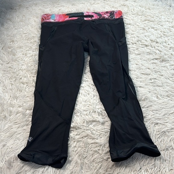 Lululemon Chase Me Crop II Black / Secret Garden - Picture 5 of 6